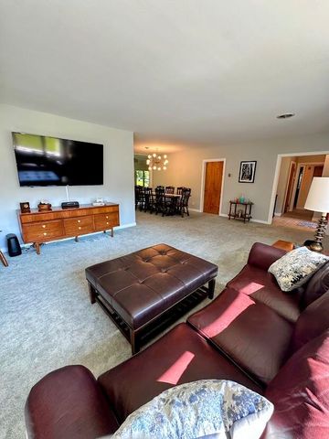 1801 Kingsbury Avenue, La Porte, IN 46350