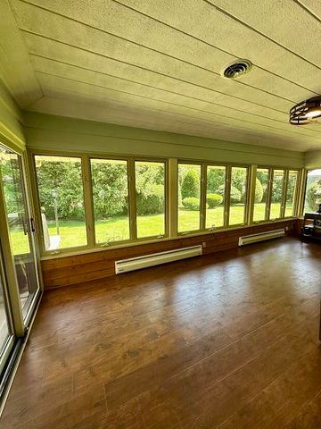 1801 Kingsbury Avenue, La Porte, IN 46350