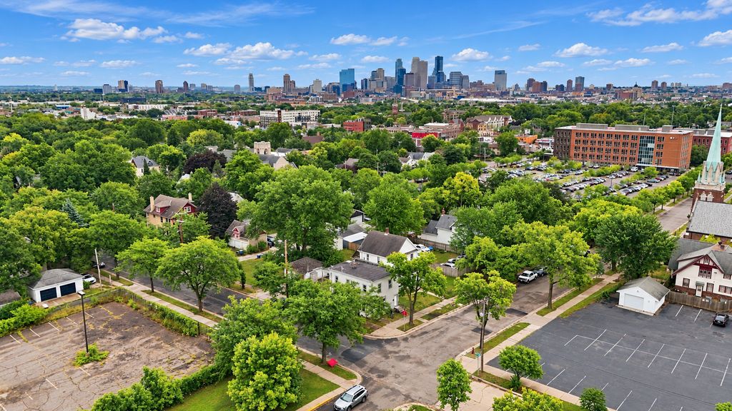 2226 Girard Avenue N, Minneapolis, MN 55411 — exterior