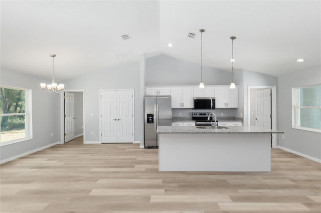 6100 SW 206 AVENUE, Dunnellon, FL 34431