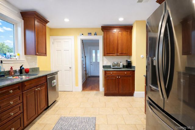 226 N Forest Avenue, Rockville Centre, NY 11570