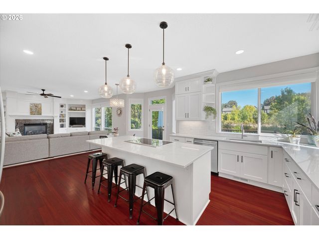 14017 Nw GREENWOOD Dr, Portland, OR 97229