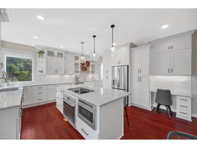 14017 Nw GREENWOOD Dr, Portland, OR 97229