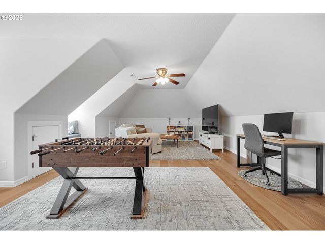 14017 Nw GREENWOOD Dr, Portland, OR 97229