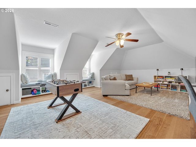 14017 Nw GREENWOOD Dr, Portland, OR 97229