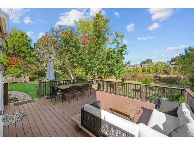 14017 Nw GREENWOOD Dr, Portland, OR 97229