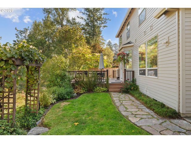 14017 Nw GREENWOOD Dr, Portland, OR 97229