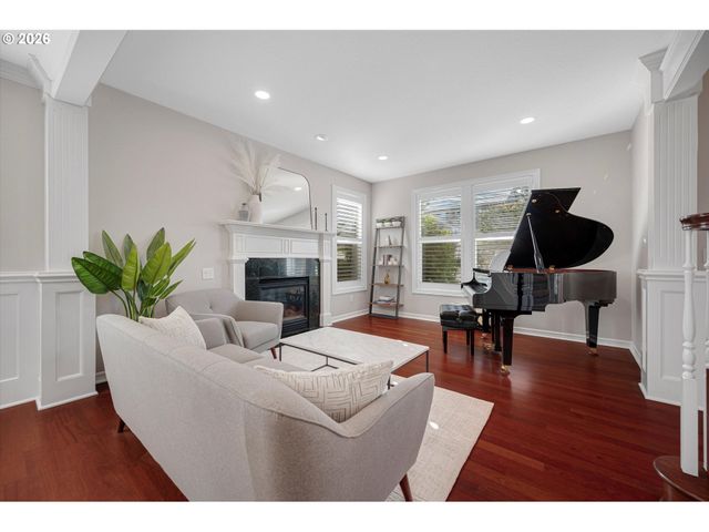 14017 Nw GREENWOOD Dr, Portland, OR 97229