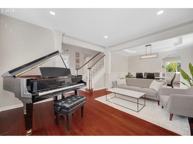 14017 Nw GREENWOOD Dr, Portland, OR 97229