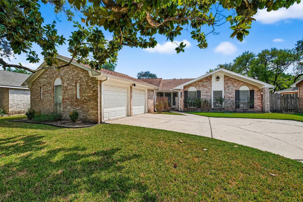 2107 Briargreen Drive, Houston, TX 77077