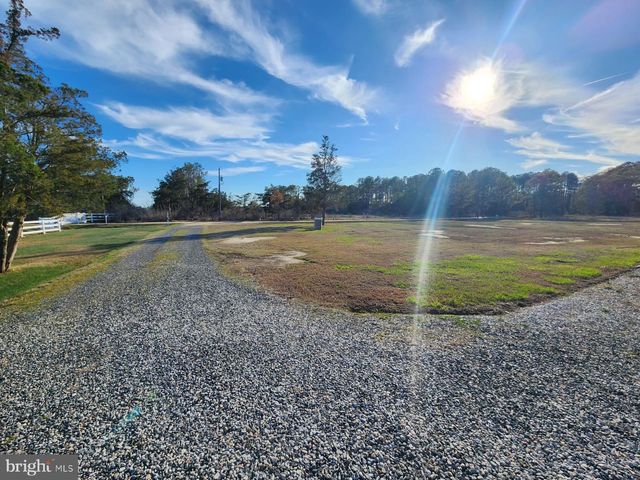 1887 POINT BREEZE DR, Hudgins, VA 23076