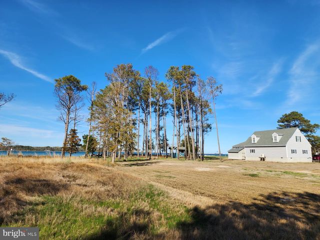 1887 POINT BREEZE DR, Hudgins, VA 23076