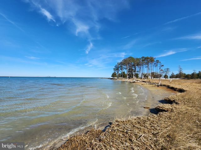 1887 POINT BREEZE DR, Hudgins, VA 23076