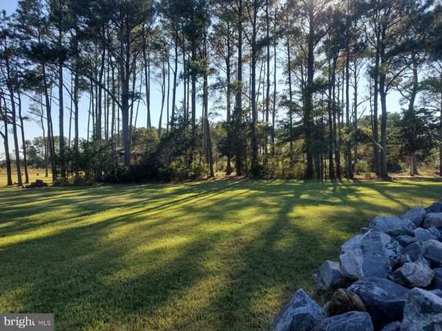1887 POINT BREEZE DR, Hudgins, VA 23076