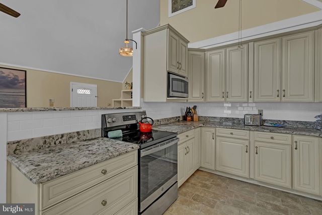 1887 POINT BREEZE DR, Hudgins, VA 23076