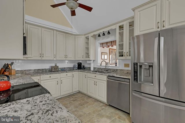 1887 POINT BREEZE DR, Hudgins, VA 23076