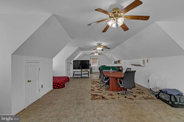 1887 POINT BREEZE DR, Hudgins, VA 23076