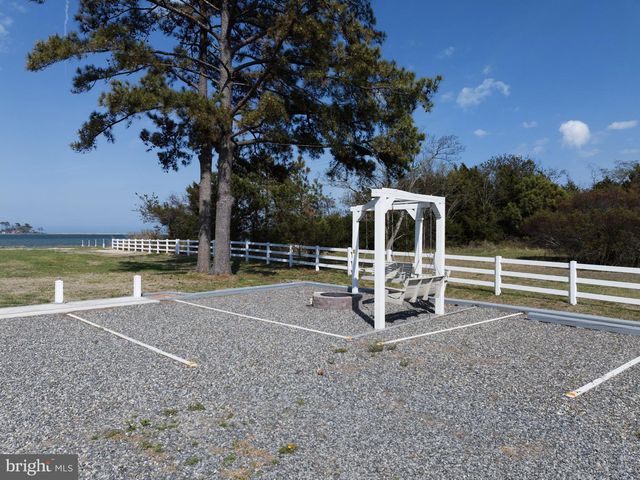 1887 POINT BREEZE DR, Hudgins, VA 23076