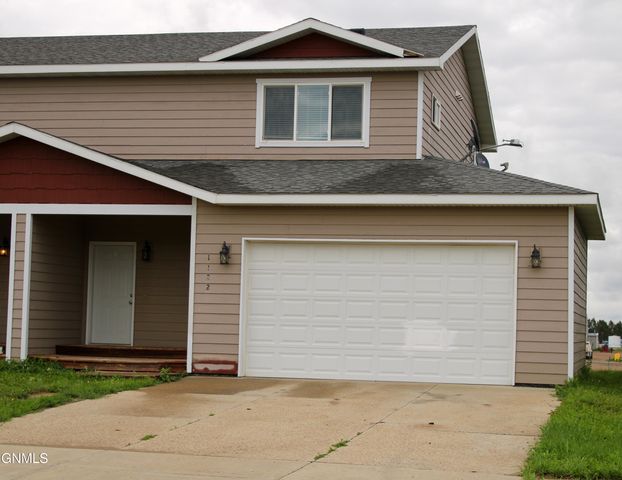 1122 9th Street SW, Watford City, ND 58854 property photo