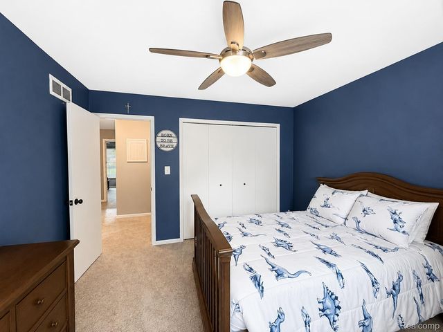 39217 Bramblebush Court, Clinton Charter Township, MI 48038
