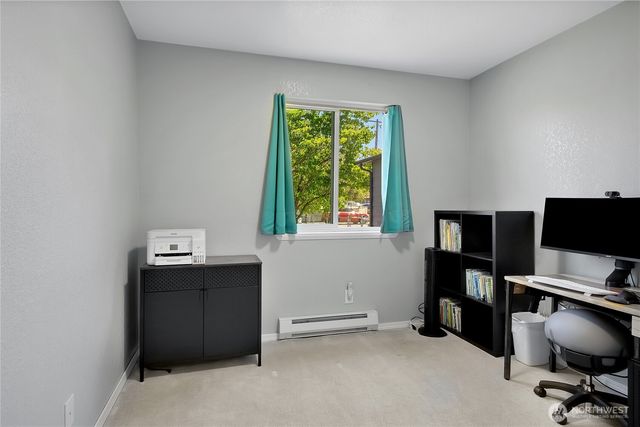 128 Glacier Avenue S, Pacific, WA 98047