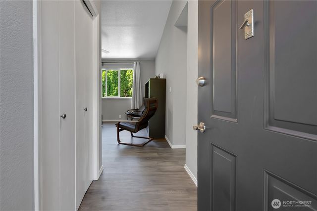128 Glacier Avenue S, Pacific, WA 98047