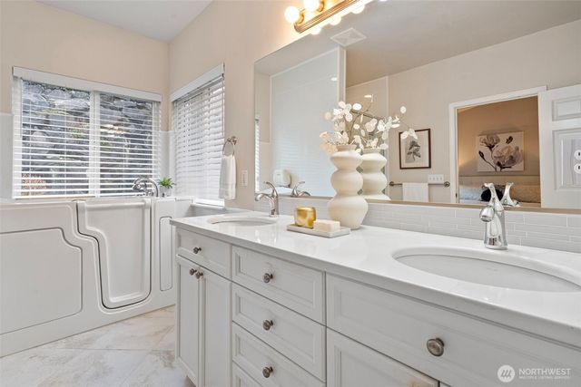 5825 54th Street W, University Place, WA 98467