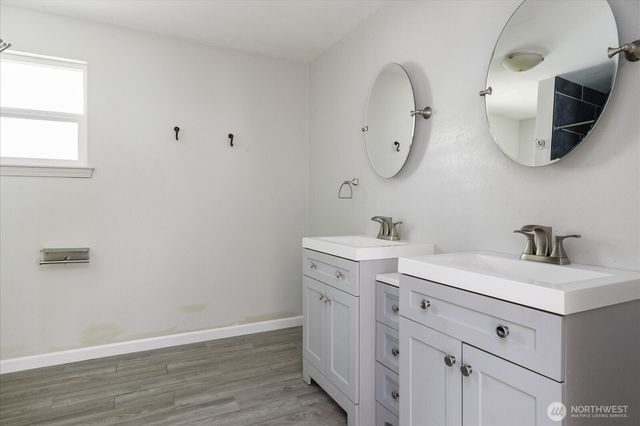 672 SE 4th Avenue, Oak Harbor, WA 98277