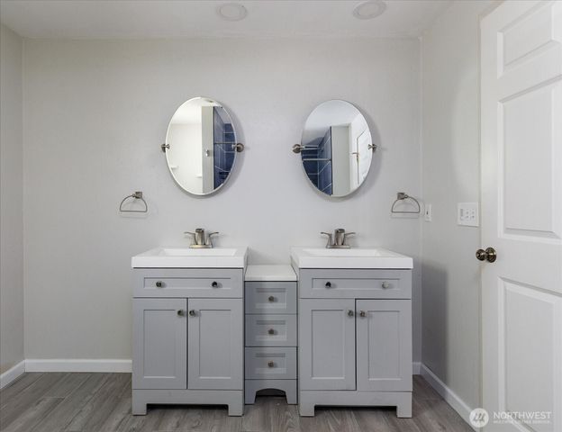 672 SE 4th Avenue, Oak Harbor, WA 98277