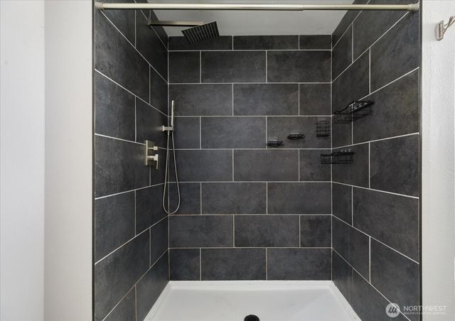 672 SE 4th Avenue, Oak Harbor, WA 98277