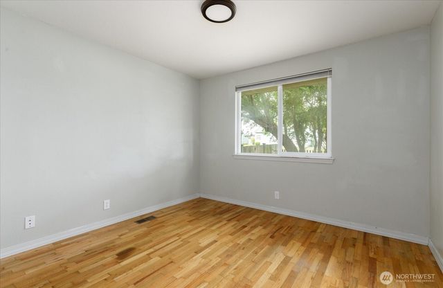 672 SE 4th Avenue, Oak Harbor, WA 98277