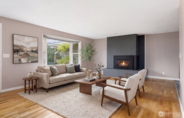 672 SE 4th Avenue, Oak Harbor, WA 98277