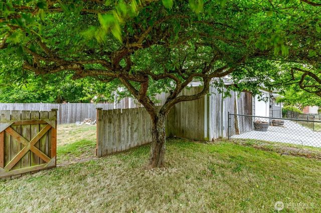 672 SE 4th Avenue, Oak Harbor, WA 98277