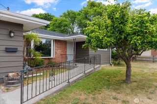 672 SE 4th Avenue, Oak Harbor, WA 98277