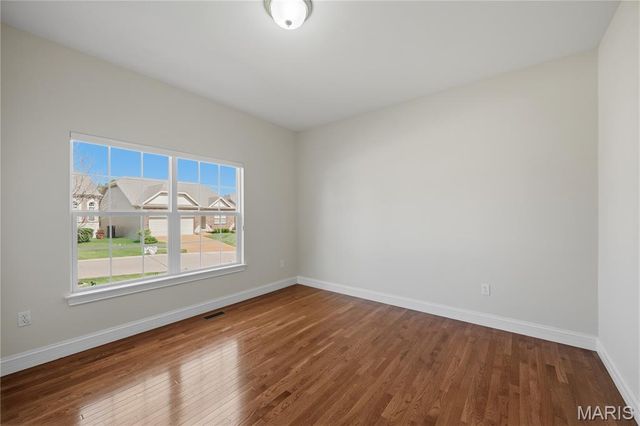 1236 Emerald Gardens Drive, St Peters, MO 63376