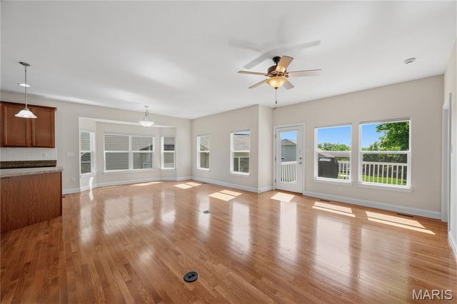 1236 Emerald Gardens Drive, St Peters, MO 63376