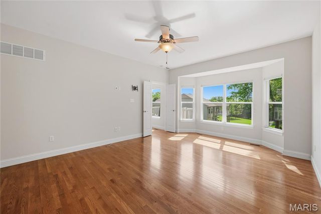 1236 Emerald Gardens Drive, St Peters, MO 63376