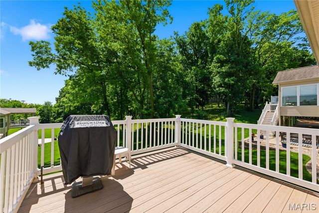 1236 Emerald Gardens Drive, St Peters, MO 63376