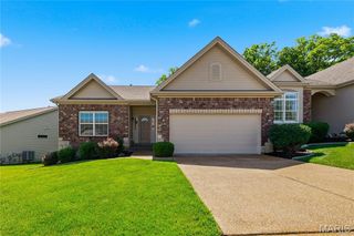 1236 Emerald Gardens Drive, St Peters, MO 63376