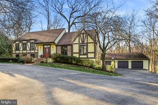 644 ROBINSON LN, Haverford, PA 19041