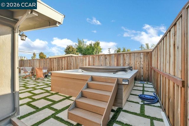 26827 Peterman Ave, Hayward, CA 94545