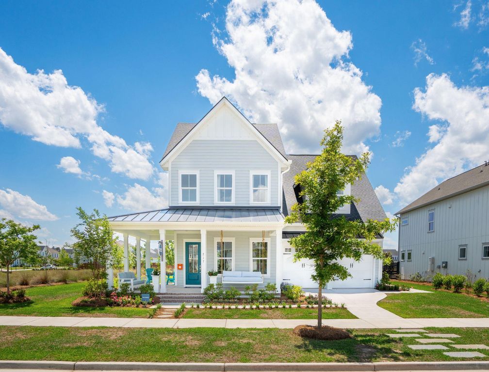 Image 1 of property listing at 700 Twinflower Lane, Summerville, SC 29486