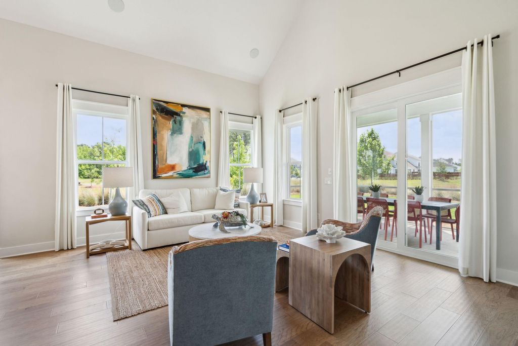 Image 13 of property listing at 700 Twinflower Lane, Summerville, SC 29486