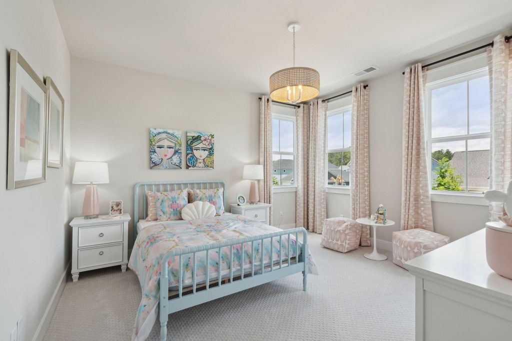 Image 29 of property listing at 700 Twinflower Lane, Summerville, SC 29486