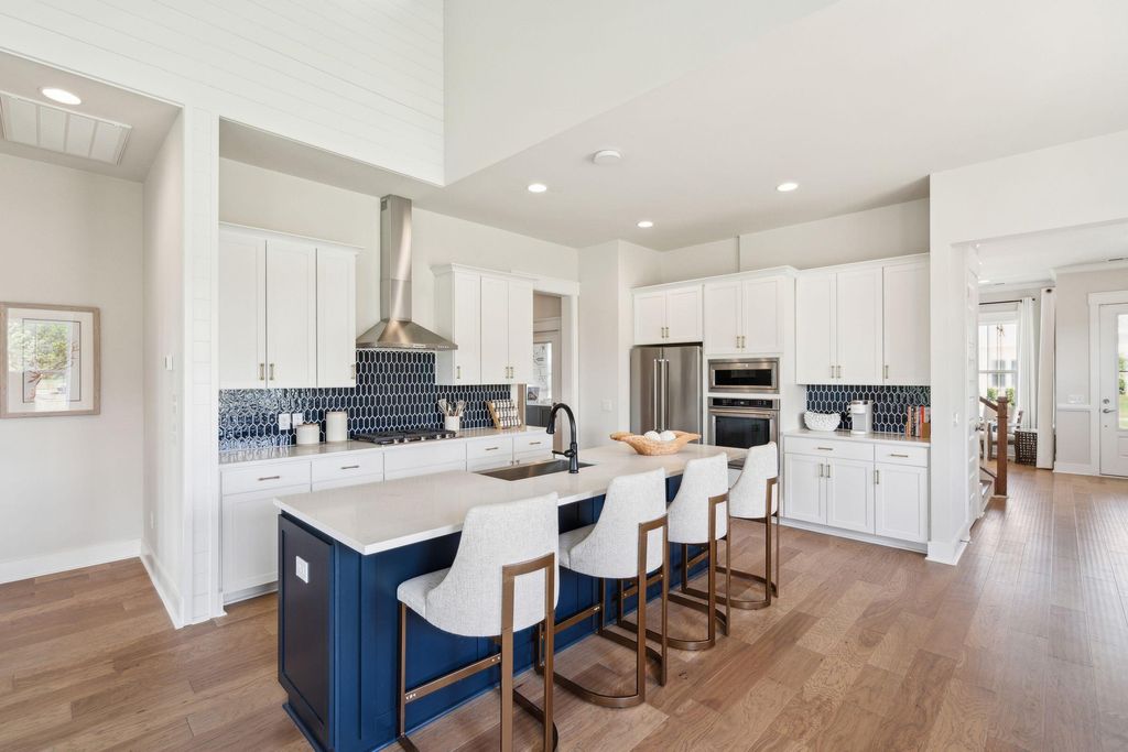 Image 6 of property listing at 700 Twinflower Lane, Summerville, SC 29486