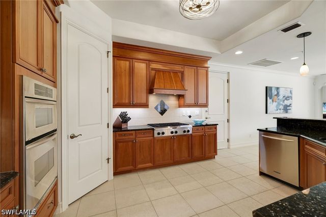 10821 Vivaldi CT 1901, Miromar Lakes, FL 33913
