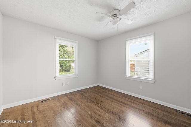 2530 Griffiths Ave, Louisville, KY 40212