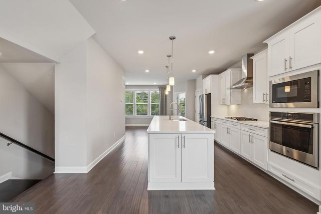 13212 WOODLAND PARK RD, Herndon, VA 20171