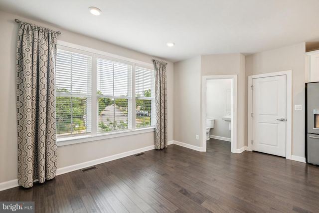 13212 WOODLAND PARK RD, Herndon, VA 20171