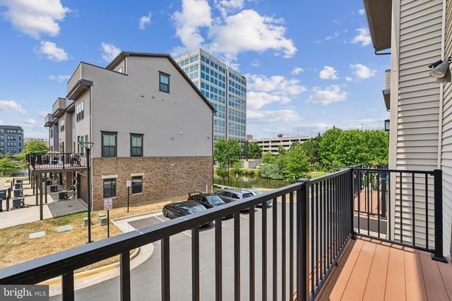 13212 WOODLAND PARK RD, Herndon, VA 20171